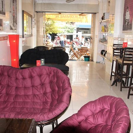 Riverside Backpackers Phnom Pen Exterior foto