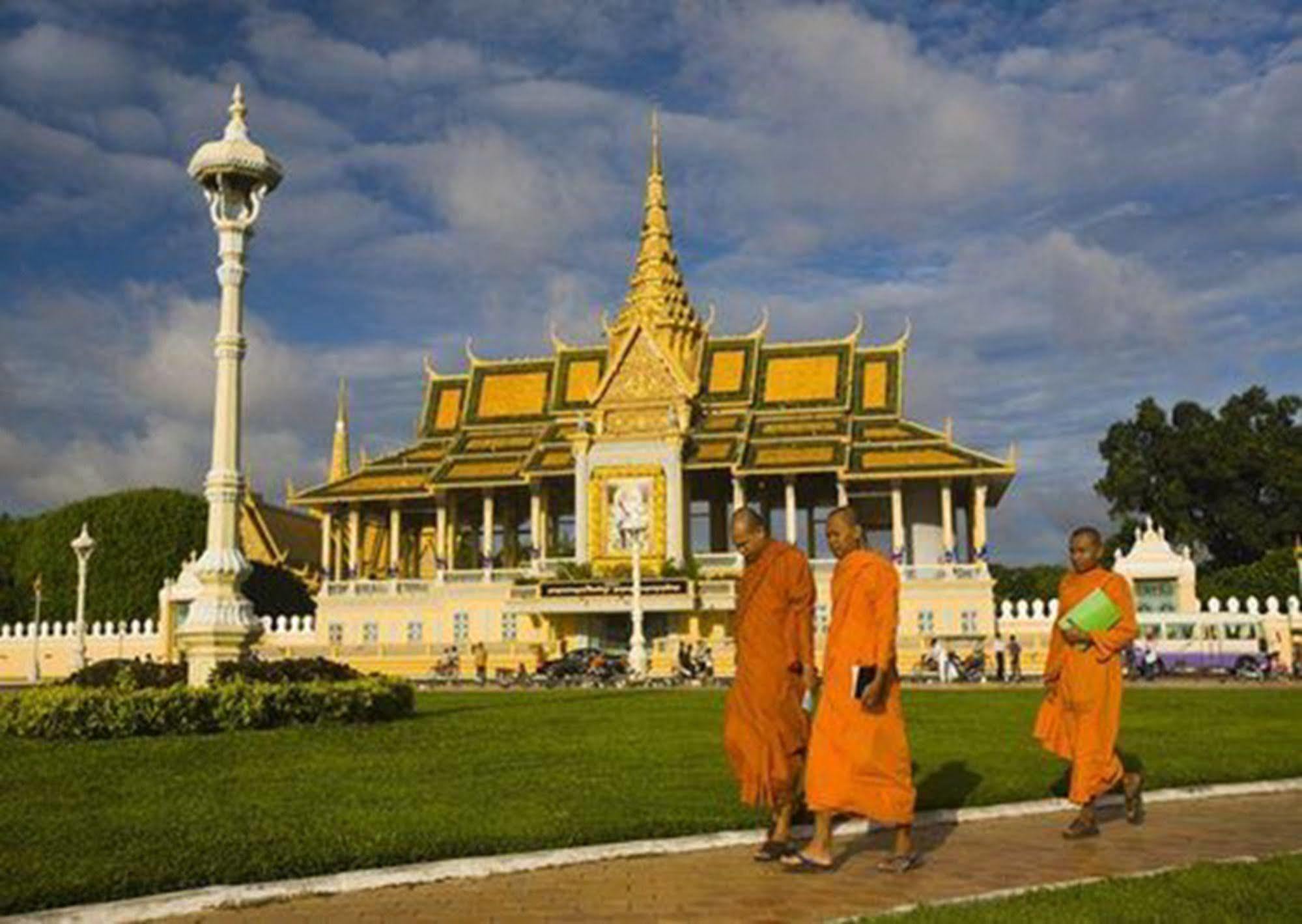 Riverside Backpackers Phnom Pen Exterior foto