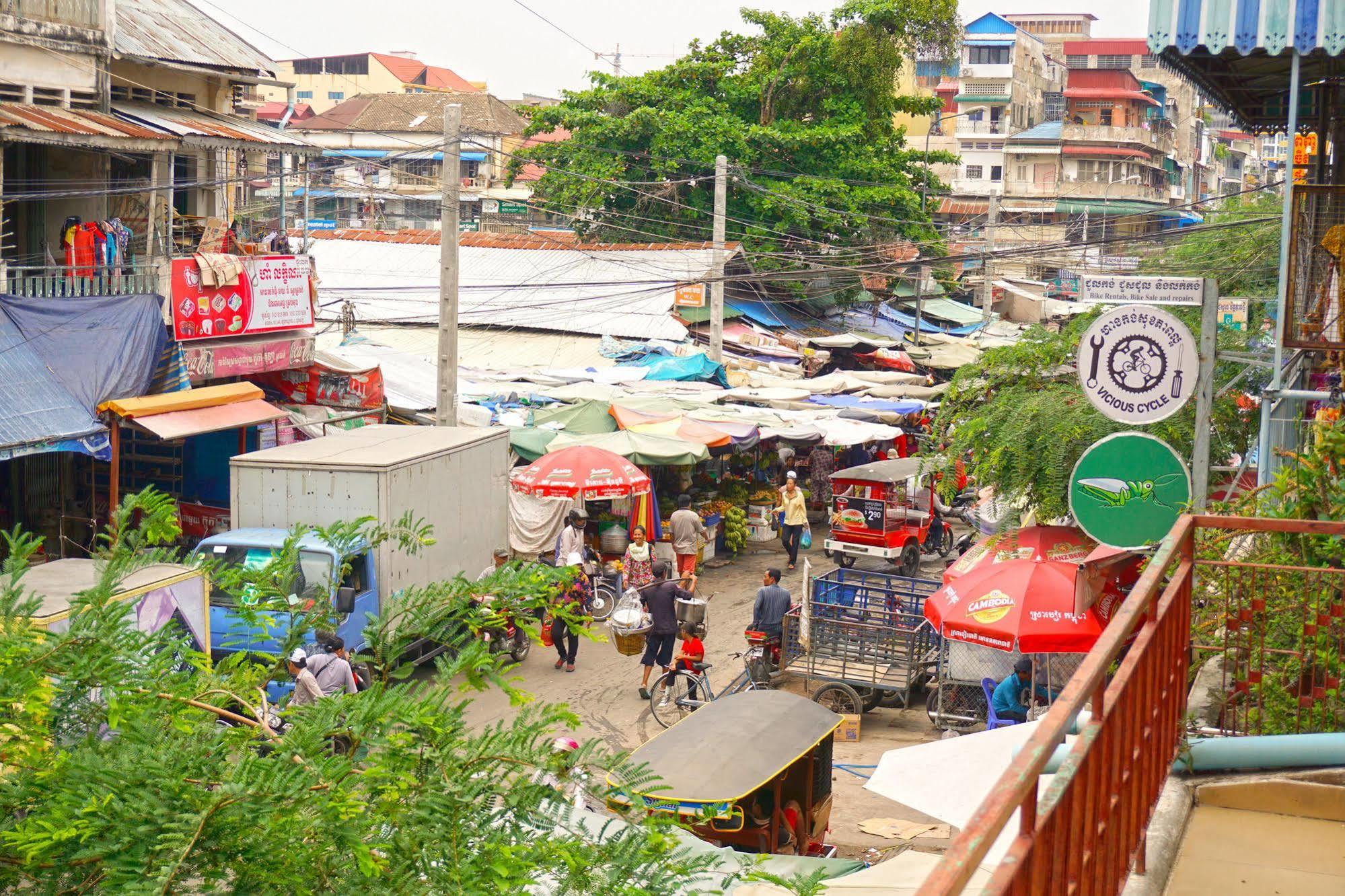 Riverside Backpackers Phnom Pen Exterior foto